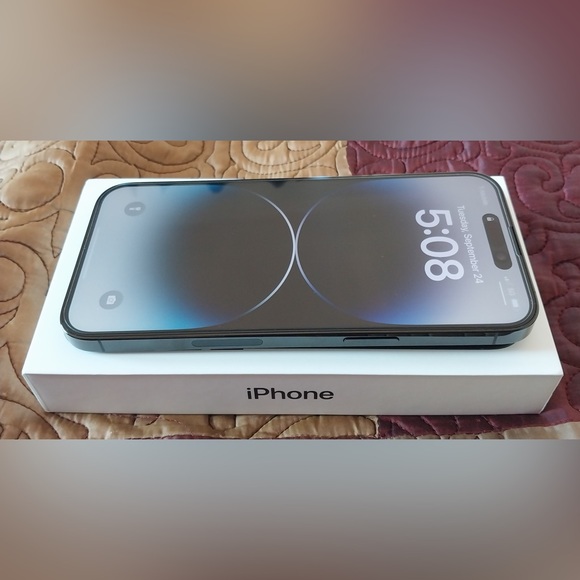 Apple iPhone 14 Pro Max - 128GB - Space Black - - Picture 6 of 9